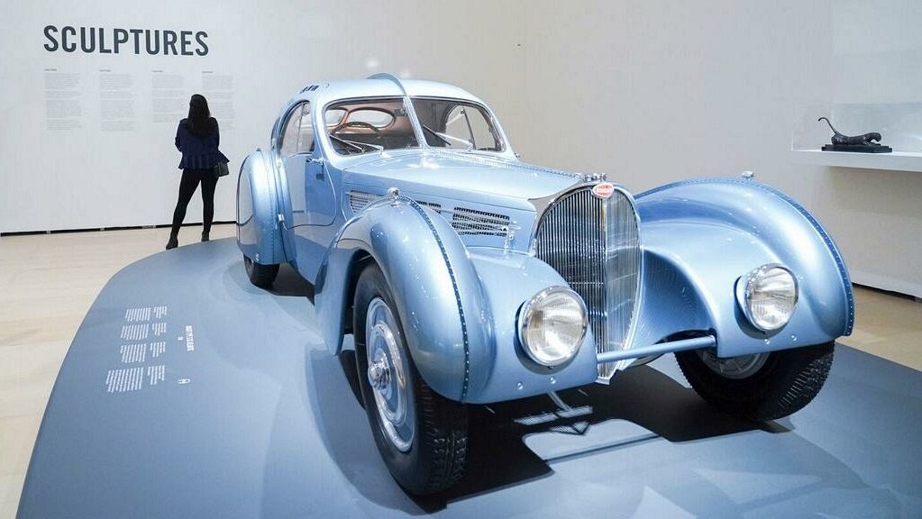Click to Enlarge-Esc to Close myimgs/ArtDecoCars1910-36/1936 Bugatti-Type-57-SC-Atlantic.jpg